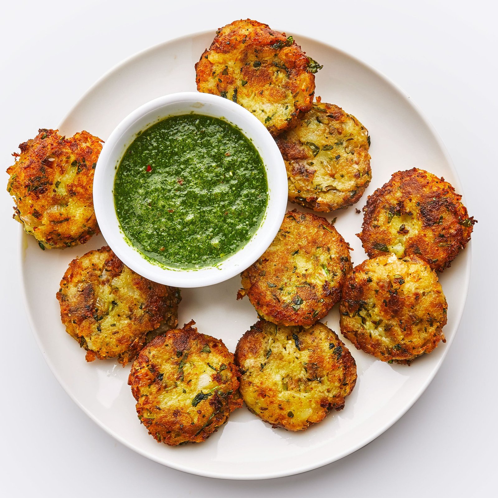 Aloo Tikki With Hari Chutney