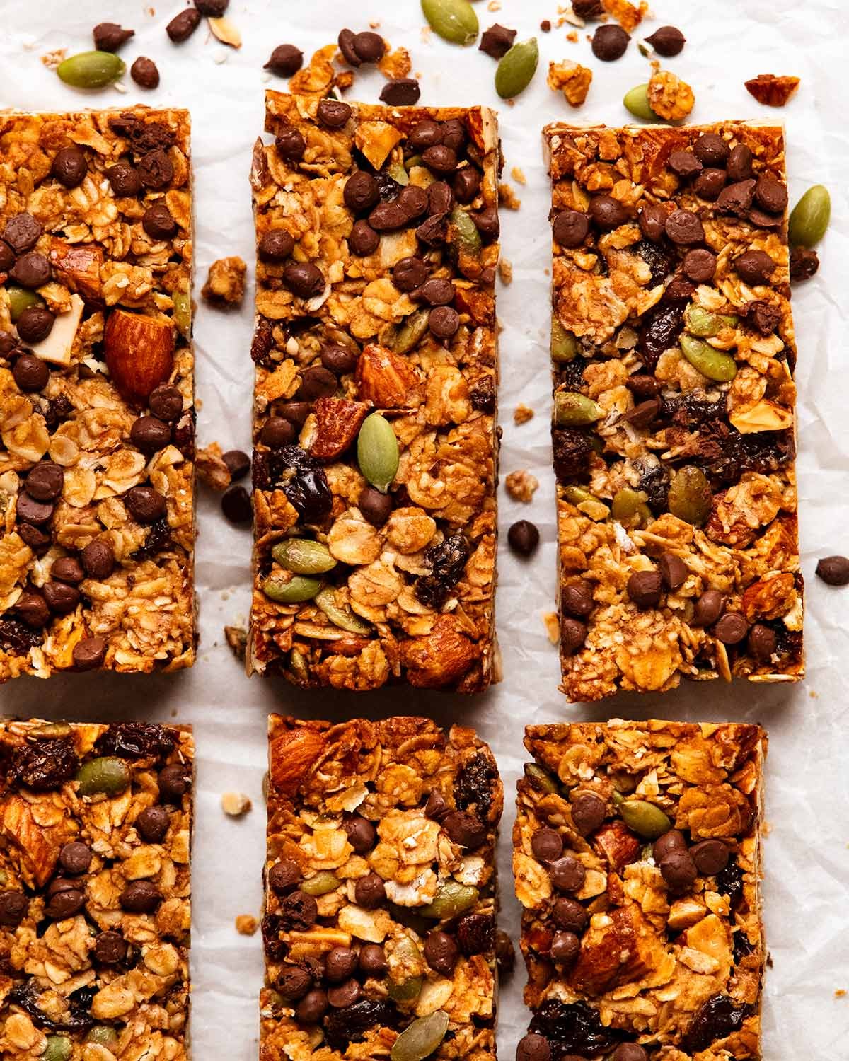 Crunchy muesli bars (granola bars)