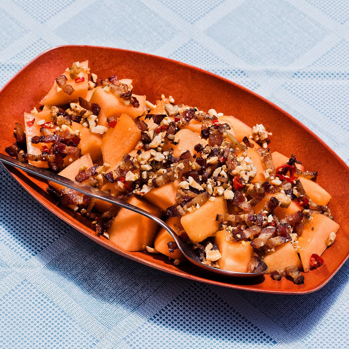 Cantaloupe With Spicy Bacon-Cashew Crumble